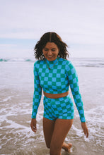 Load image into Gallery viewer, Wailea Turtle Neck - Funky

